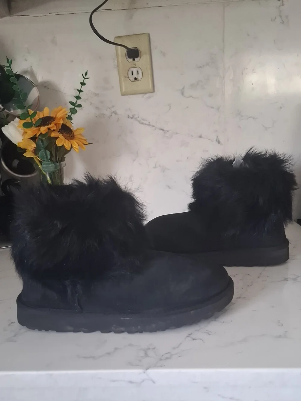 UGG soft black